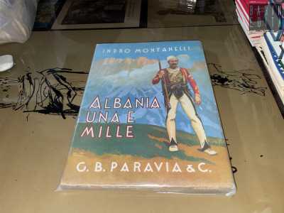 I librai ci vengono incontro con due libri sottili. Il primo dalla copertina blu raffigurante un soldato in costume � �Albania una e mille� del giornalista Indro Montanelli